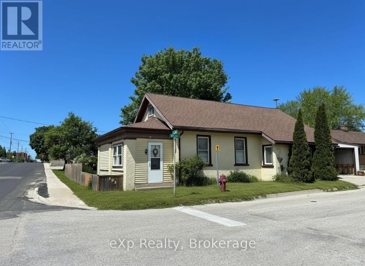 Property Photo:  385 11th Avenue  ON N4N 2R7 