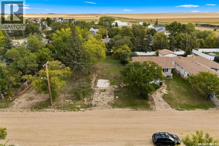 Property Photo:  307 Elder Street  SK S0G 3W0 