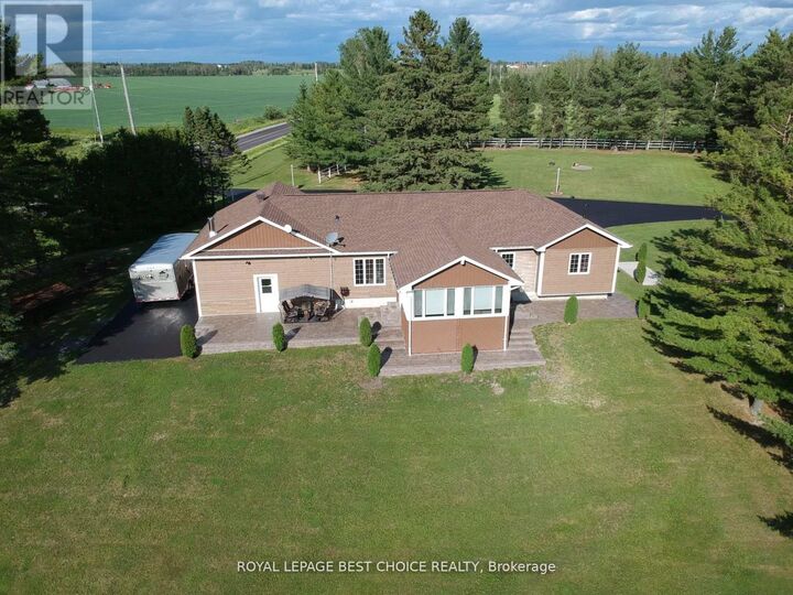 Property Photo: 804164 Golf Course Road ON P0J 1P0