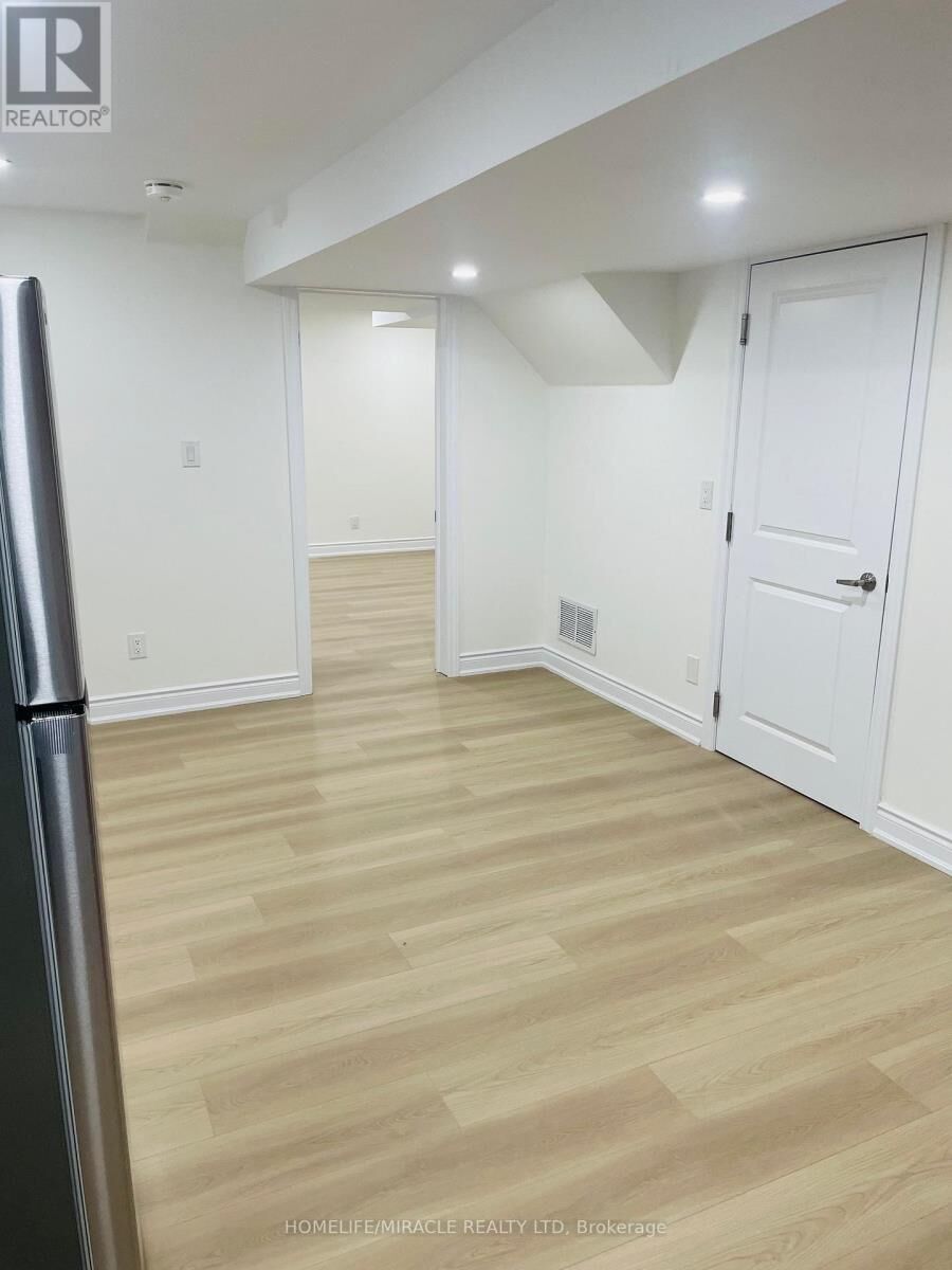 Property Photo: 1-2341 Canonridge Circle Bsmt ON L6M 4T9