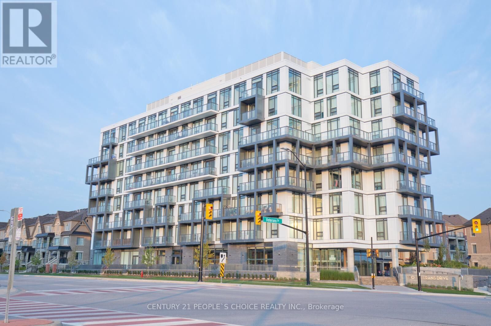 Property Photo:  180 Veterans Drive 302  ON L7A 5G7 