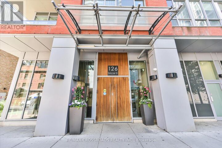 Property Photo:  126 Simcoe Street 706  ON M5H 4E6 