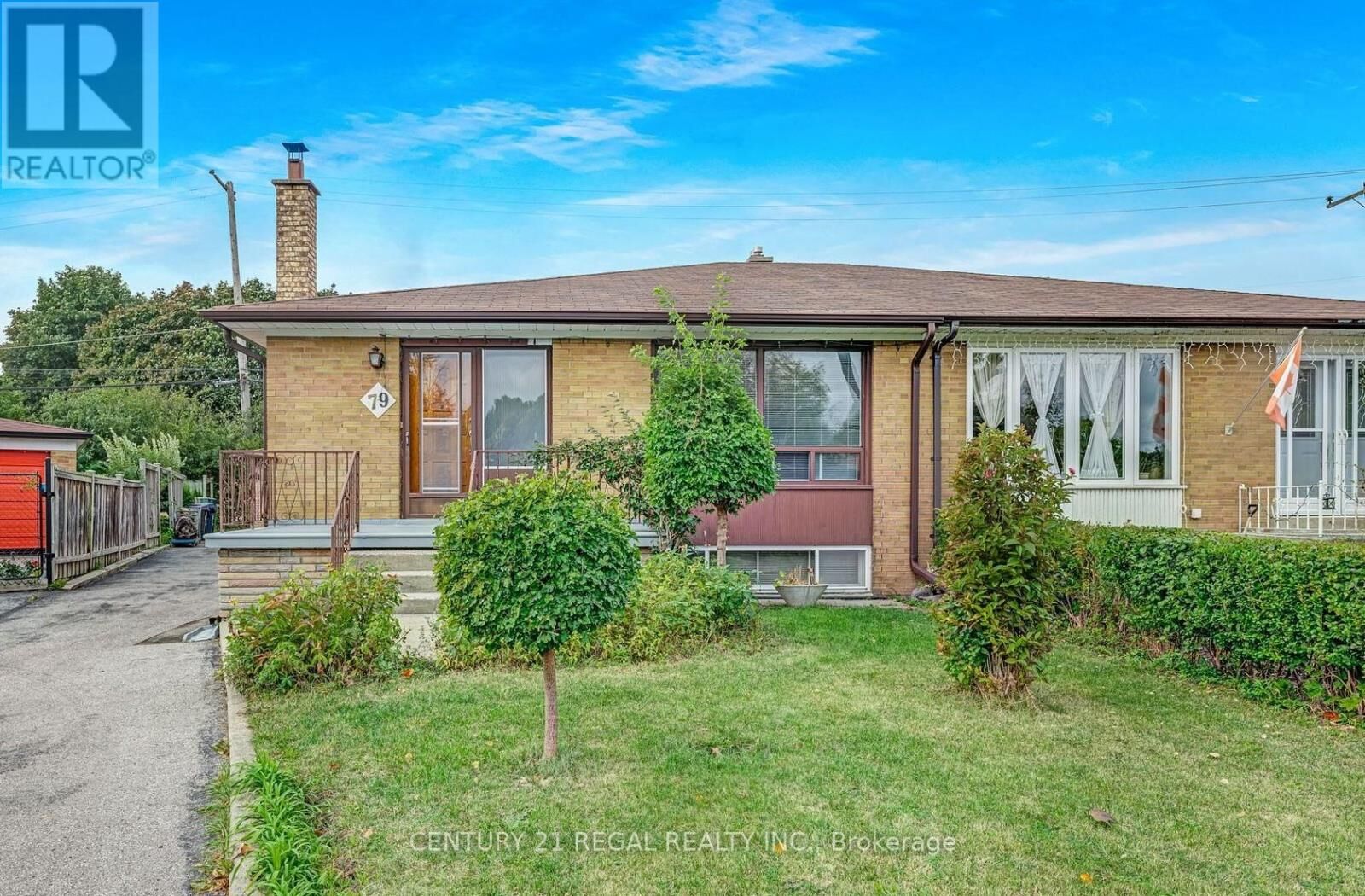 Property Photo:  79 Combermere Drive  ON M3A 2W4 