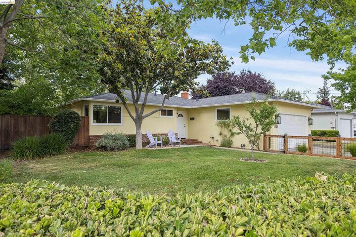 Property Photo:  1231 Coventry Rd  CA 94518 