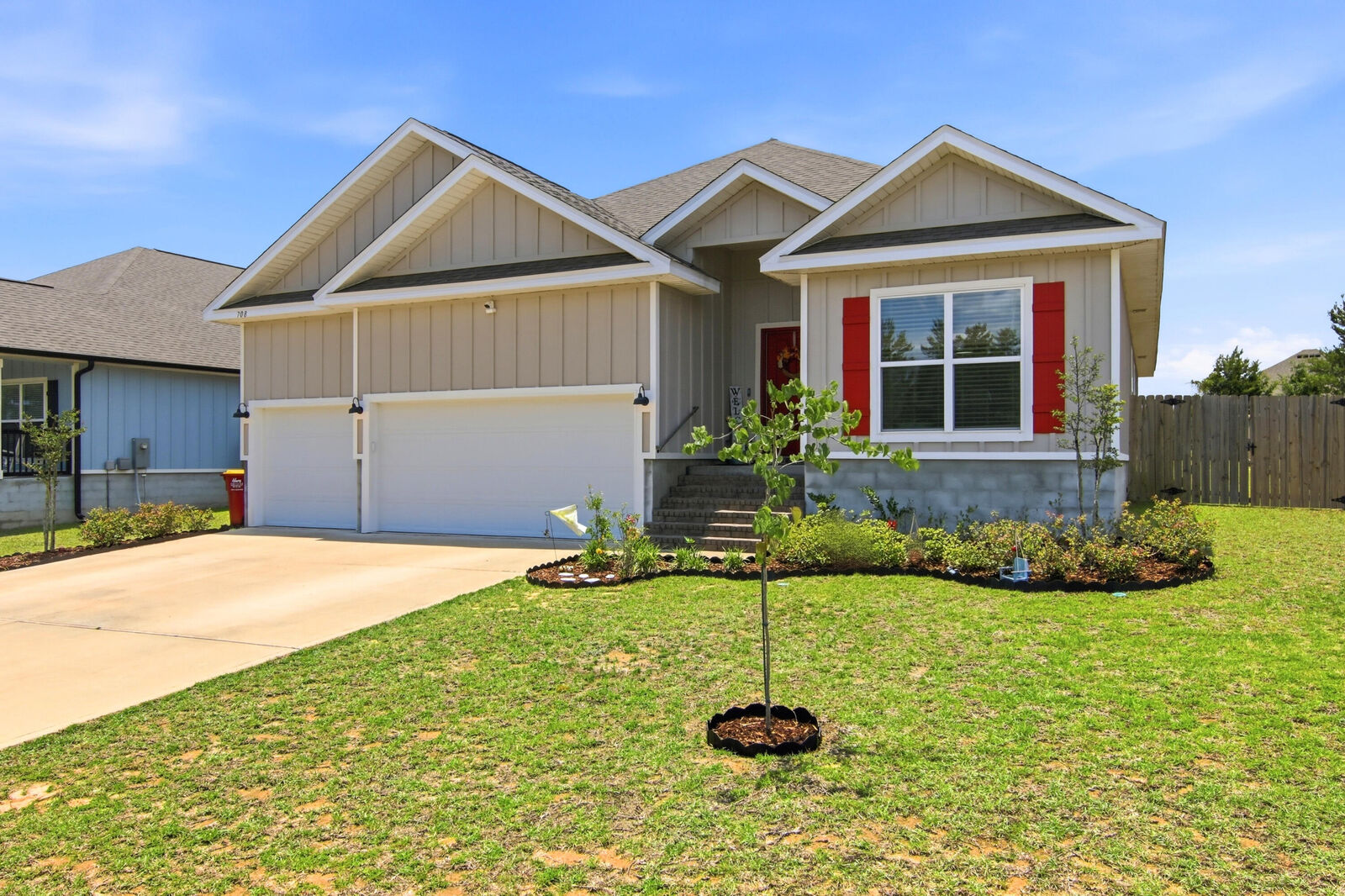 Property Photo: 708 Quintana Street FL 32539