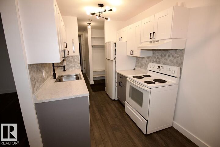 Property Photo: 10345 123 Street NW 201 AB T5N 1N5