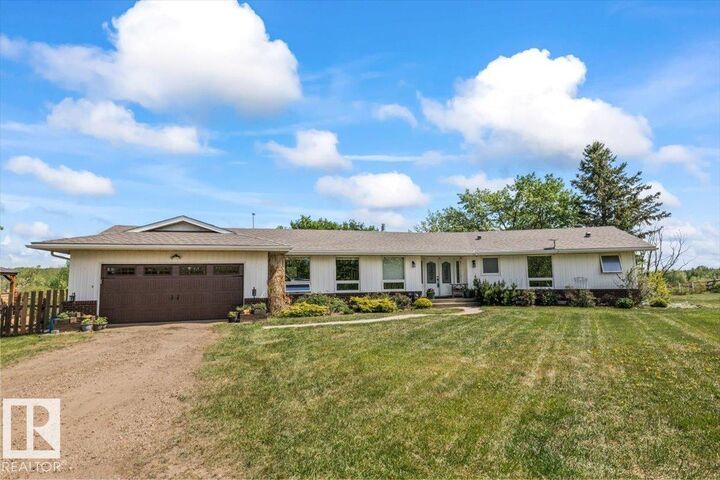 23123 Twp Road 564 2 — photo 1