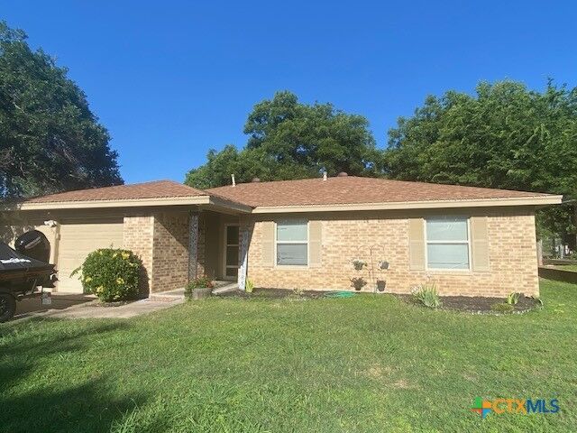 Property Photo: 403 Jeffery Lane TX 76522