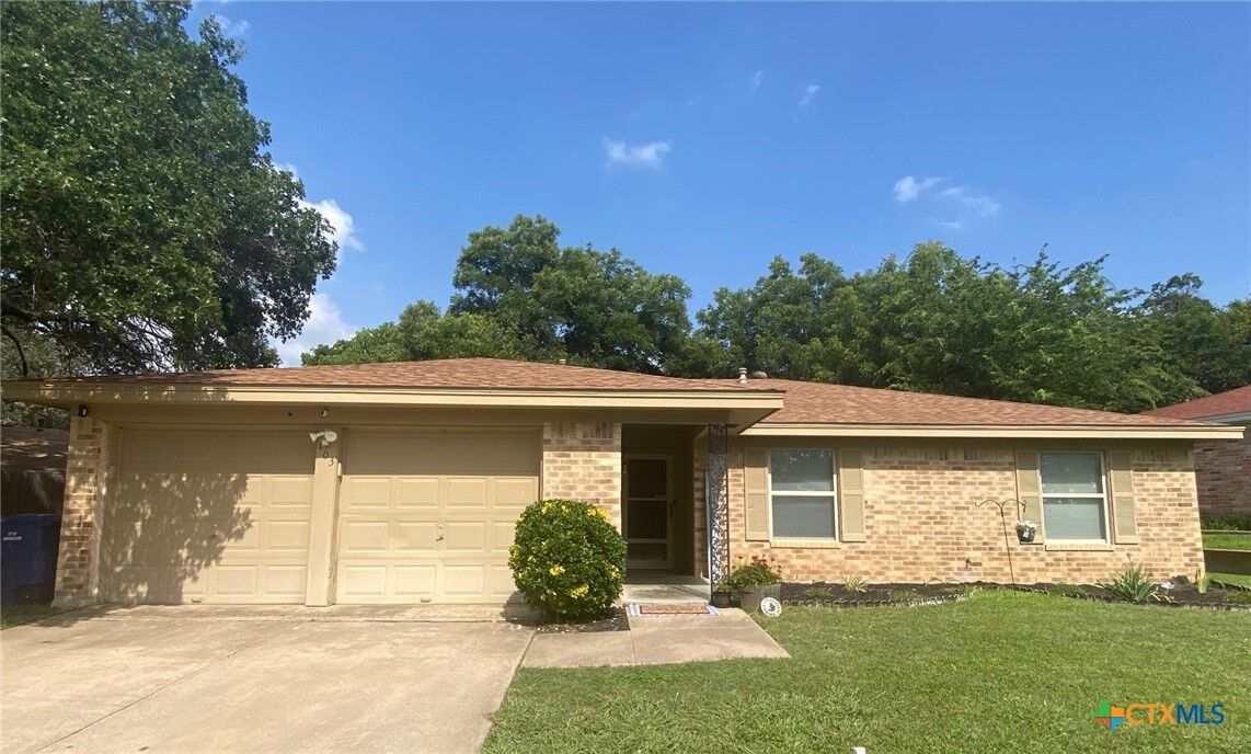 Property Photo:  403 Jeffery Lane  TX 76522 