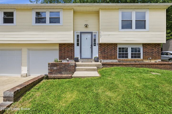Property Photo: 12007 Halifax Dr KY 40245