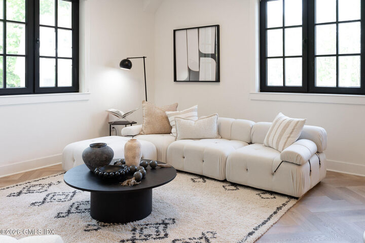 Property Photo: 100 E Putnam Avenue 301 CT 06807