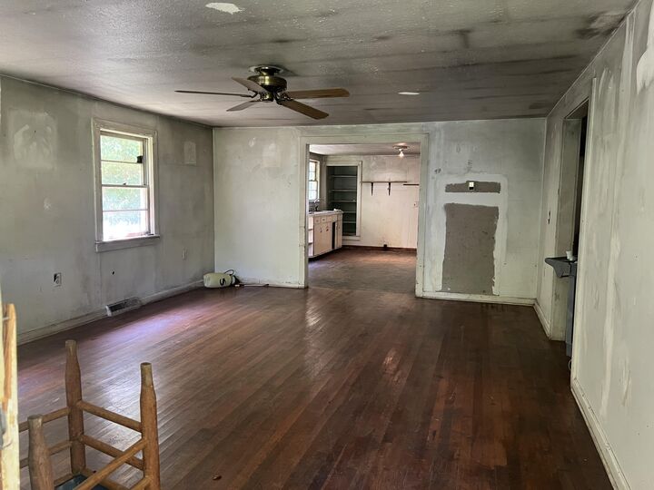 Property Photo: 7195 N State Route 20 WV 25985