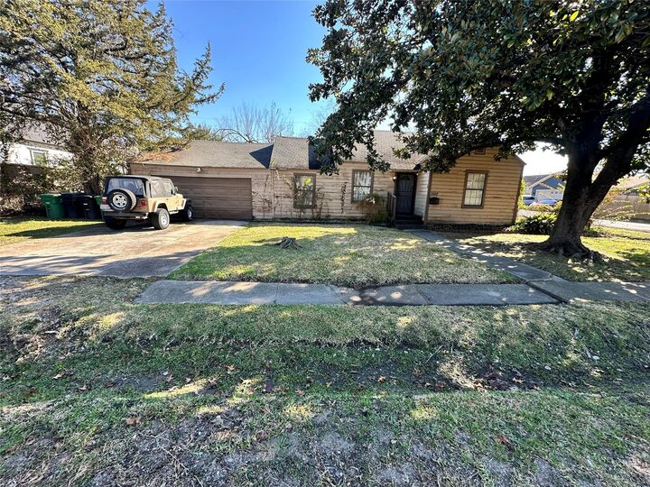 Property Photo: 1502 Tabor Street TX 77009