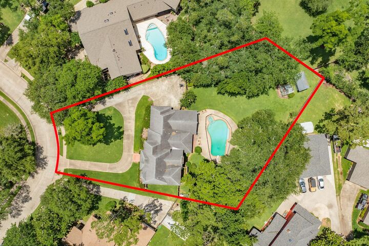 Property Photo:  110 Sequoia  TX 77566 