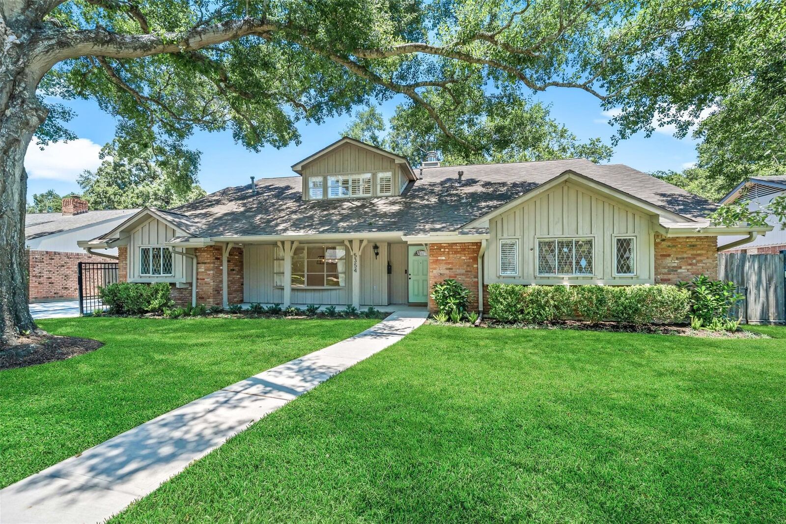Property Photo:  5354 Dumfries Drive  TX 77096 