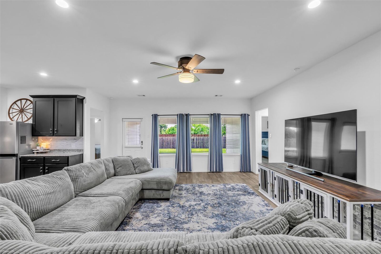Property Photo: 3906 Windstone Glen Way TX 77469