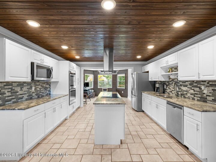 Property Photo: 5904 Springrun Court FL 34690