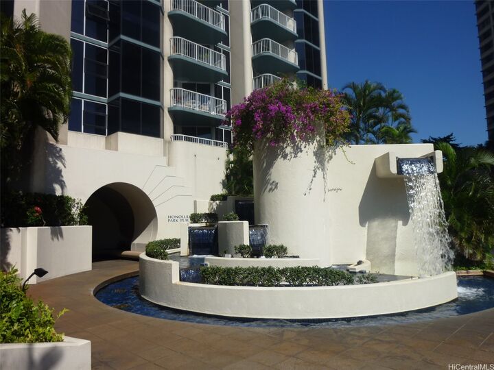 Property Photo:  1212 Nuuanu Avenue 2706  HI 96817 