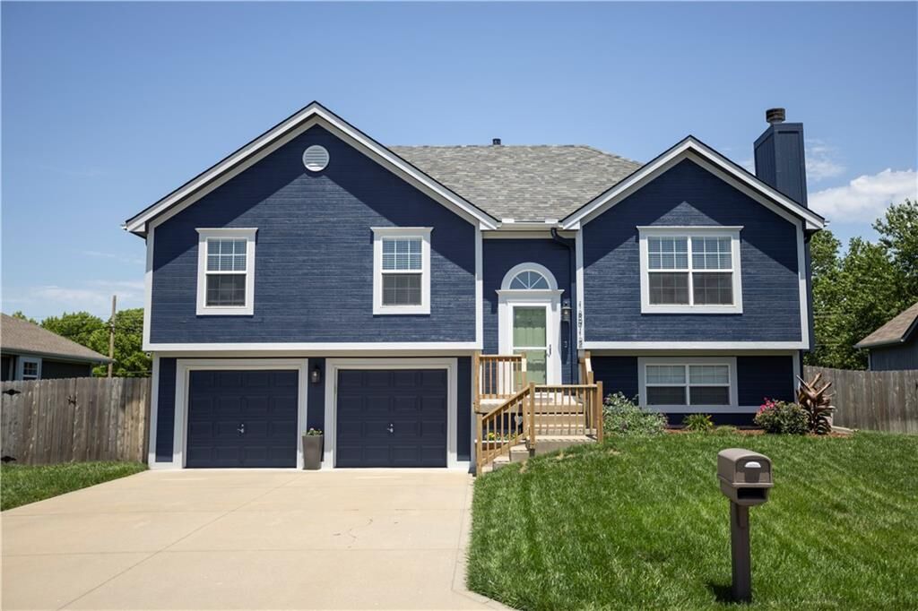 Property Photo:  18912 E 12th Street S  MO 64057 