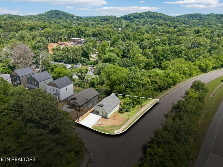 Property Photo:  1614 Rugby Ave  TN 37920 