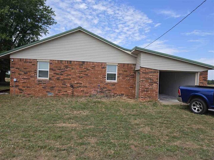 Property Photo: 17728 Watts Rd OK 73541