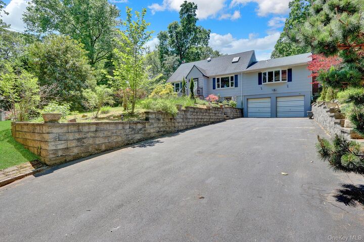 Property Photo:  100 Elwood Road  NY 11768 