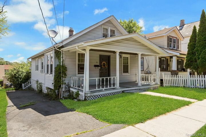 Property Photo:  91 Clove Avenue  NY 10927 