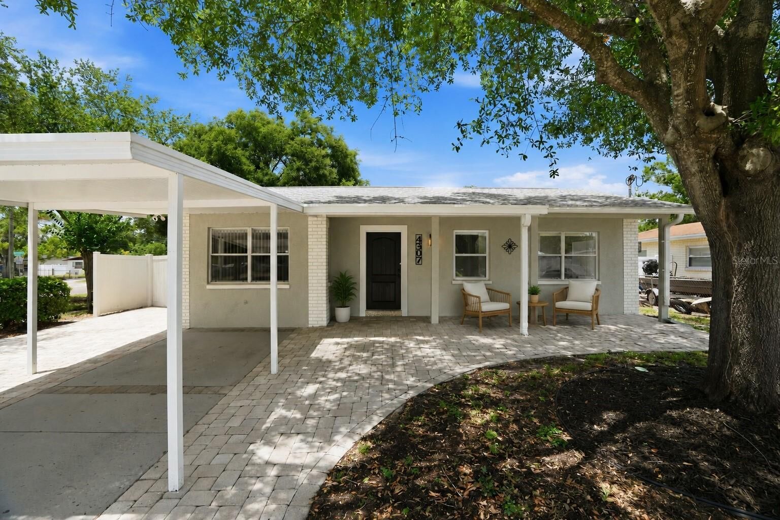 Property Photo:  4307 W Wisconsin Court  FL 33616 