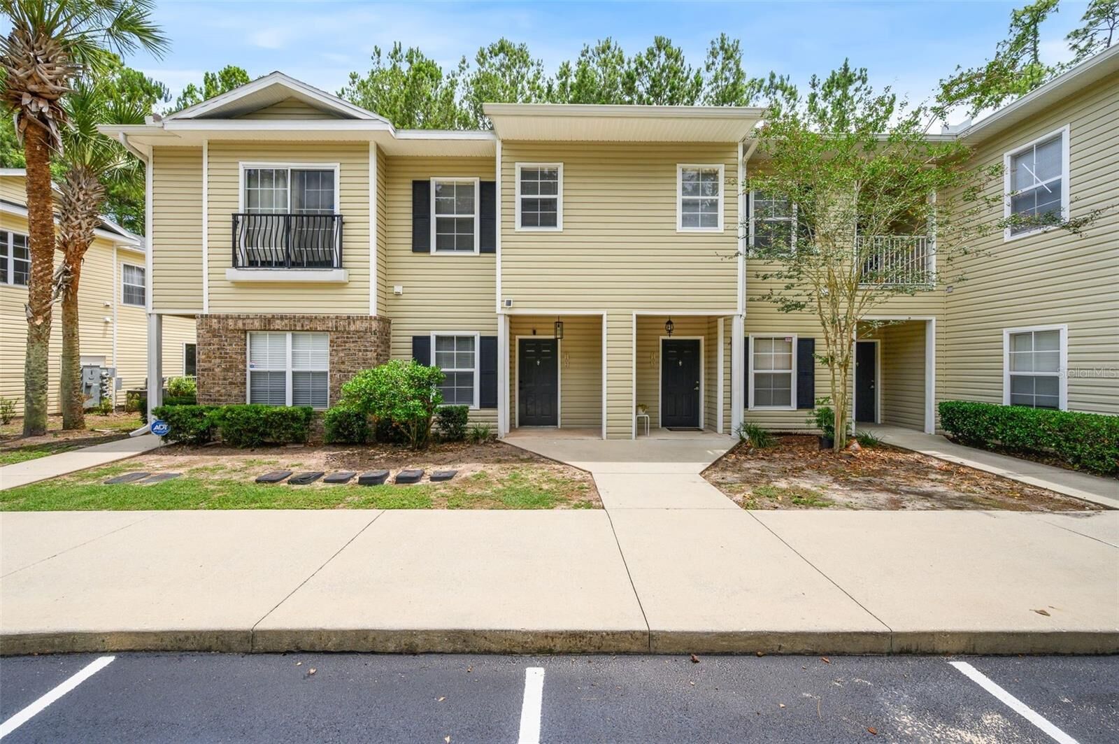 Property Photo: 5065 NW 45th Road 102 FL 32606