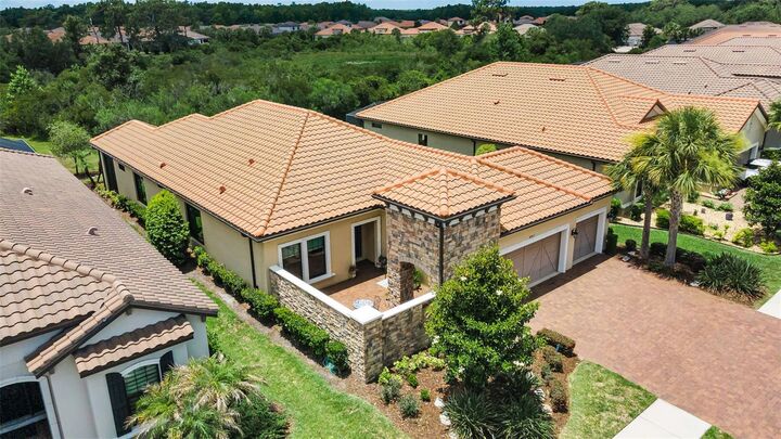 Property Photo:  8707 Sorano Villa Drive  FL 33647 