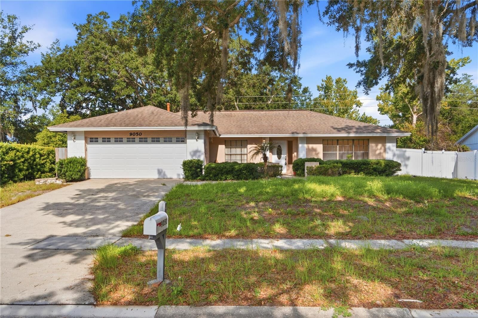 Property Photo:  9050 Stockton Court  FL 32817 
