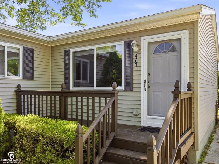 Property Photo:  467 Dixie Boulevard  MI 48001 