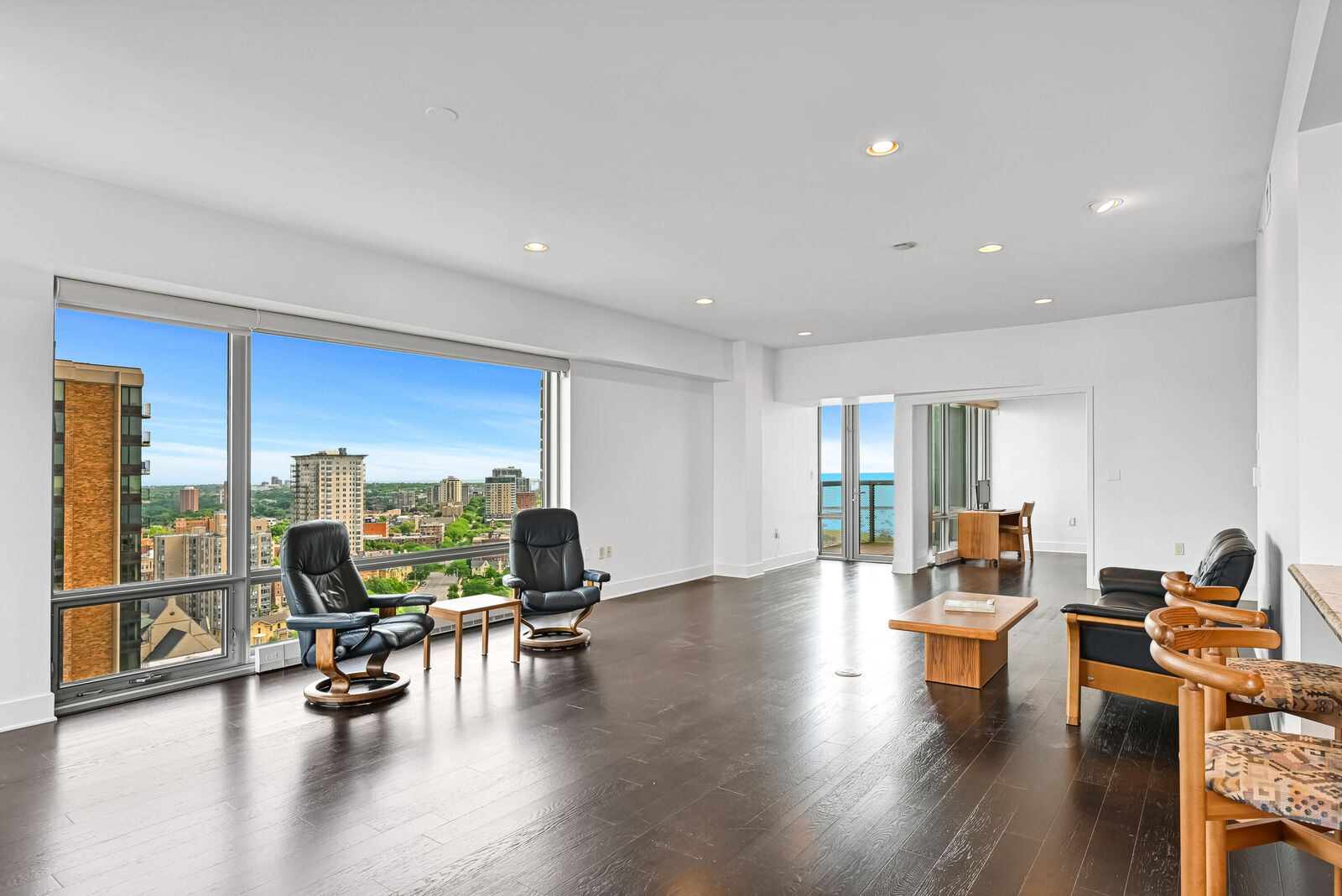 Property Photo:  923 E Kilbourn Ave  WI 53202 