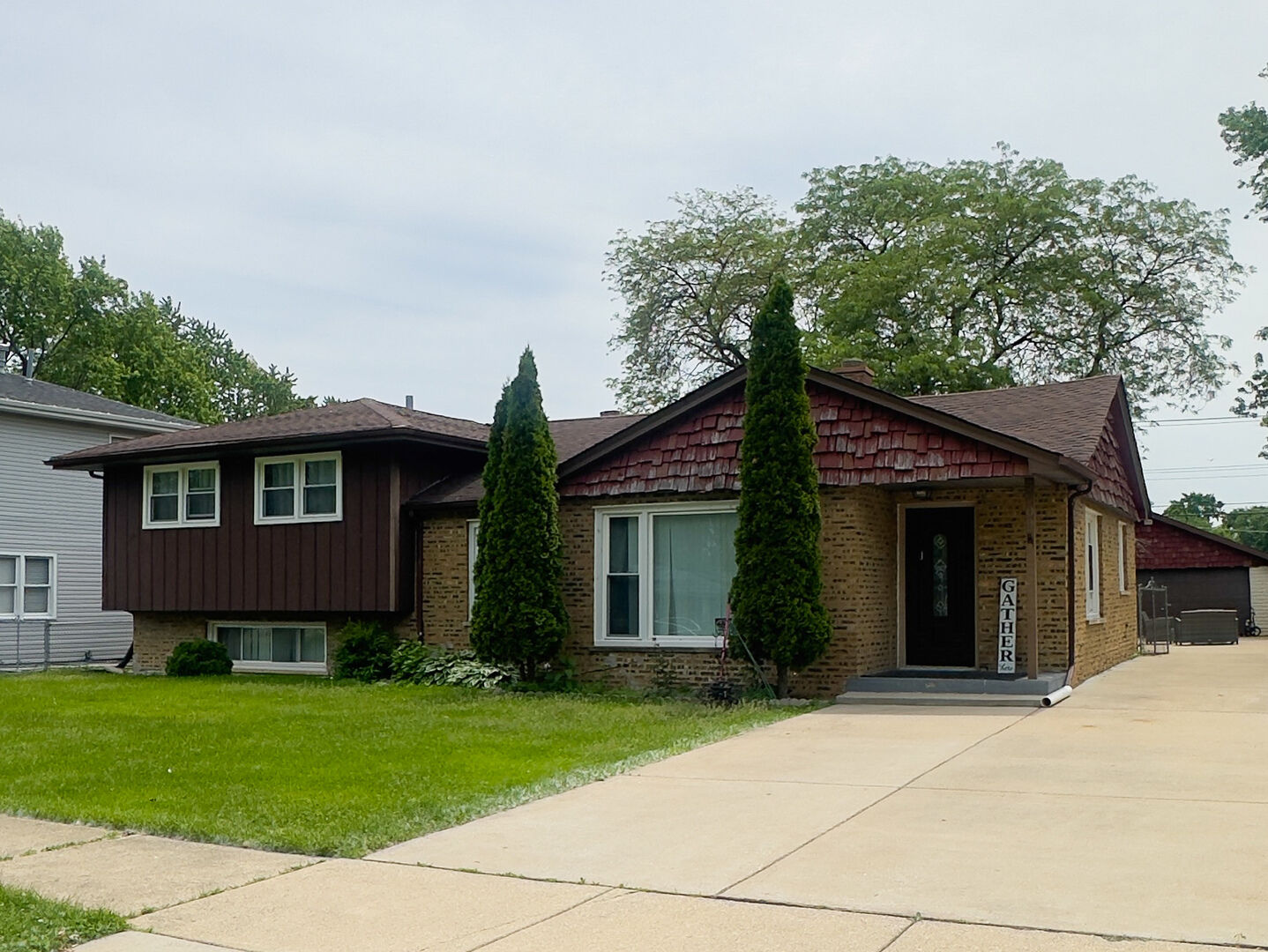 Property Photo: 6709 W 88th Place IL 60453
