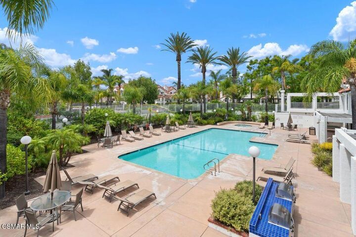 Property Photo:  854 Calle Los Gatos  CA 93010 