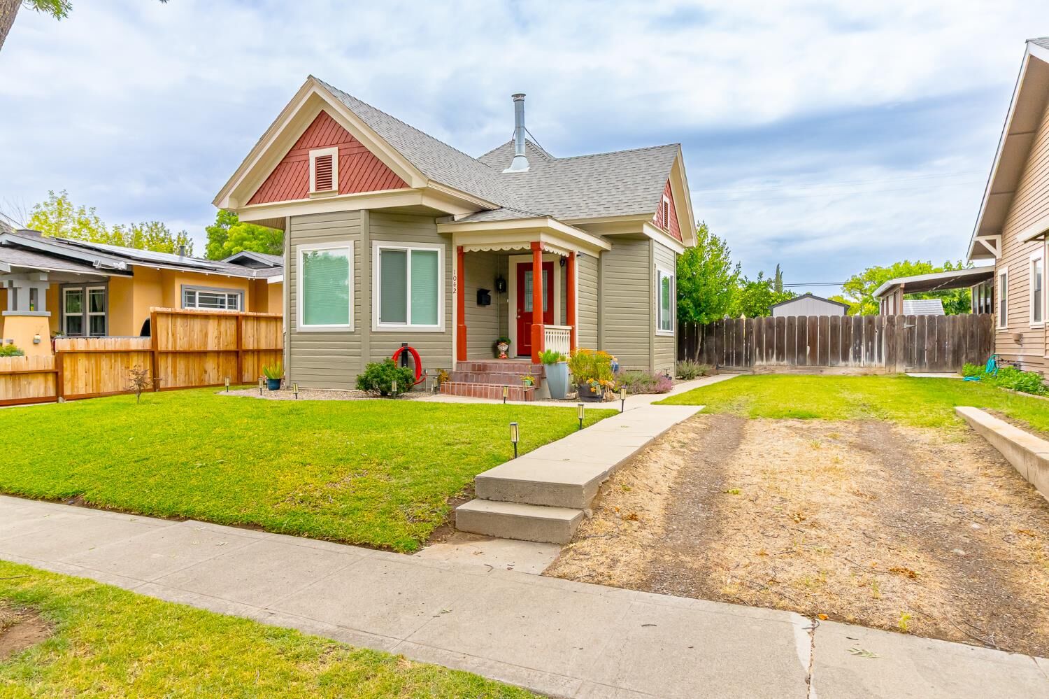 Property Photo:  1042 R Street  CA 95360 