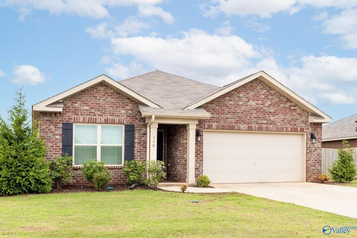 Property Photo: 110 Sage Court AL 35750