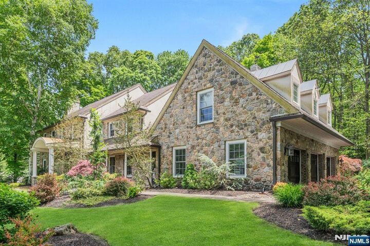 Property Photo:  3 Rolling Ridge Drive  NJ 07866 