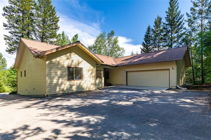 Property Photo:  230 Meadow Lake Drive  MT 59912 