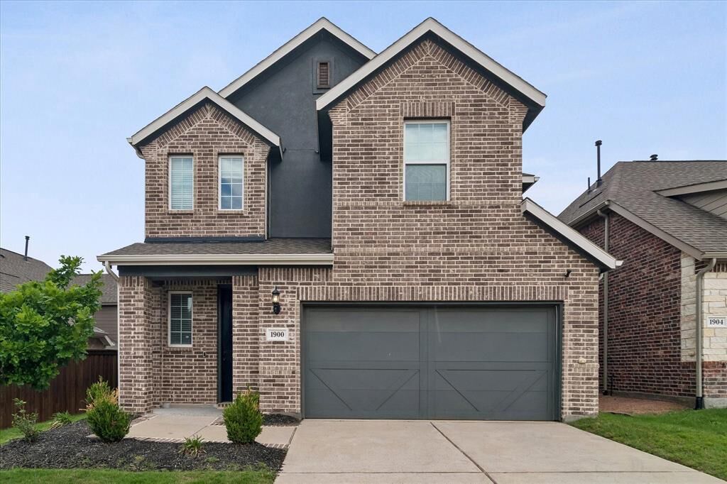 Property Photo: 1900 Wrangler Circle TX 75149