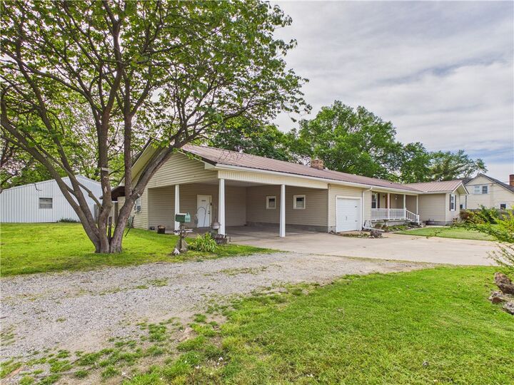 Property Photo:  803 N Springfield Street  AR 72616 