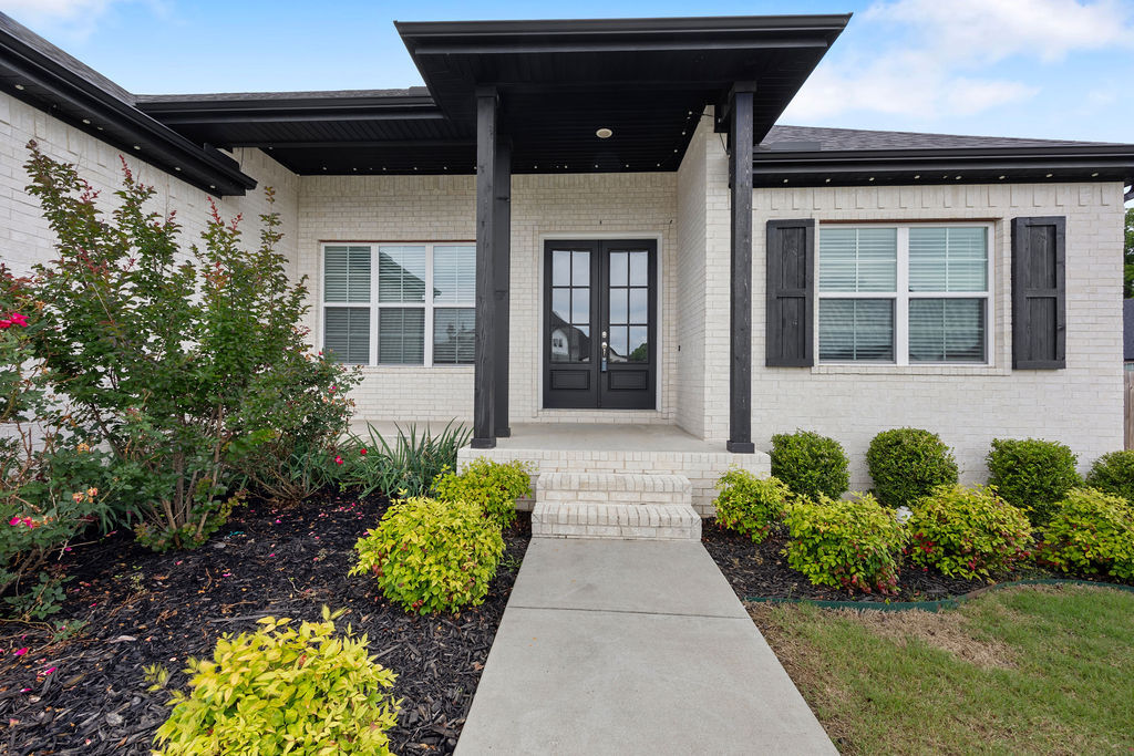 Property Photo:  2881 E Bitterroot Street  AR 72701 