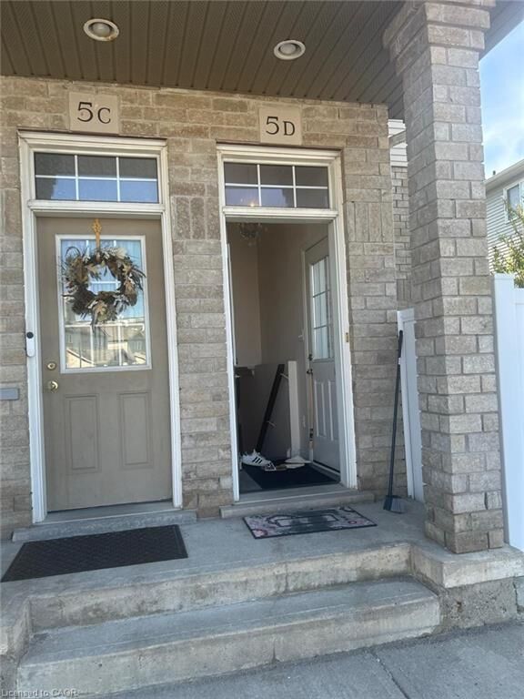 Property Photo: D5 - 240 Westmeadow Drive ON N2N 0A1