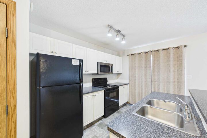 Property Photo: 20 Jacobs Close 40 AB T4P 4E1