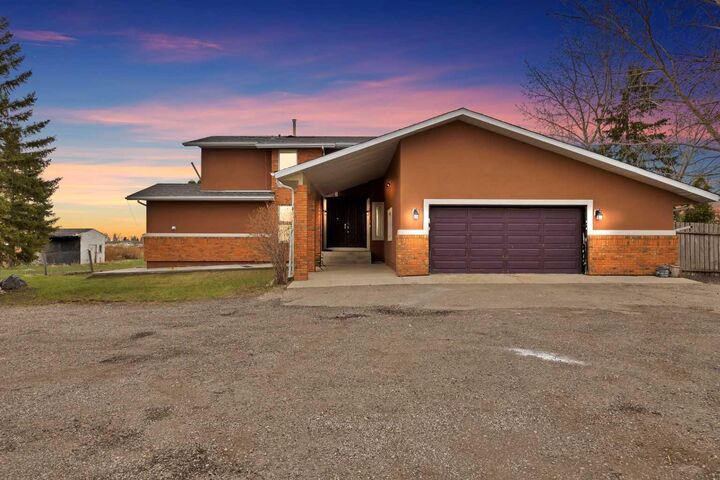 283129 Township Road 250 — photo 1