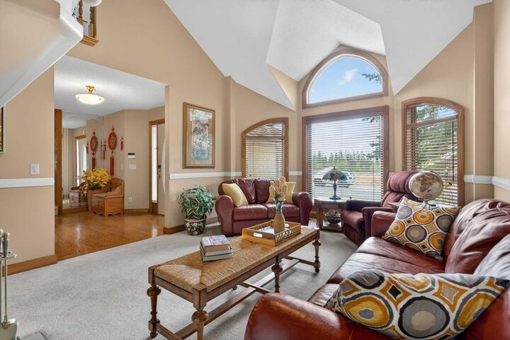 Property Photo: 935 Shawnee Drive SW AB T2Y 2G9