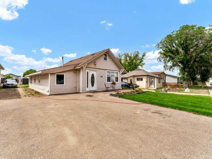 Property Photo: 309 1 Street NW AB T0J 2P2