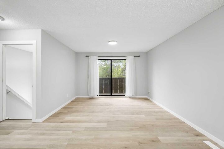 Property Photo: 35 Bermuda Drive NW AB T3K 1H5