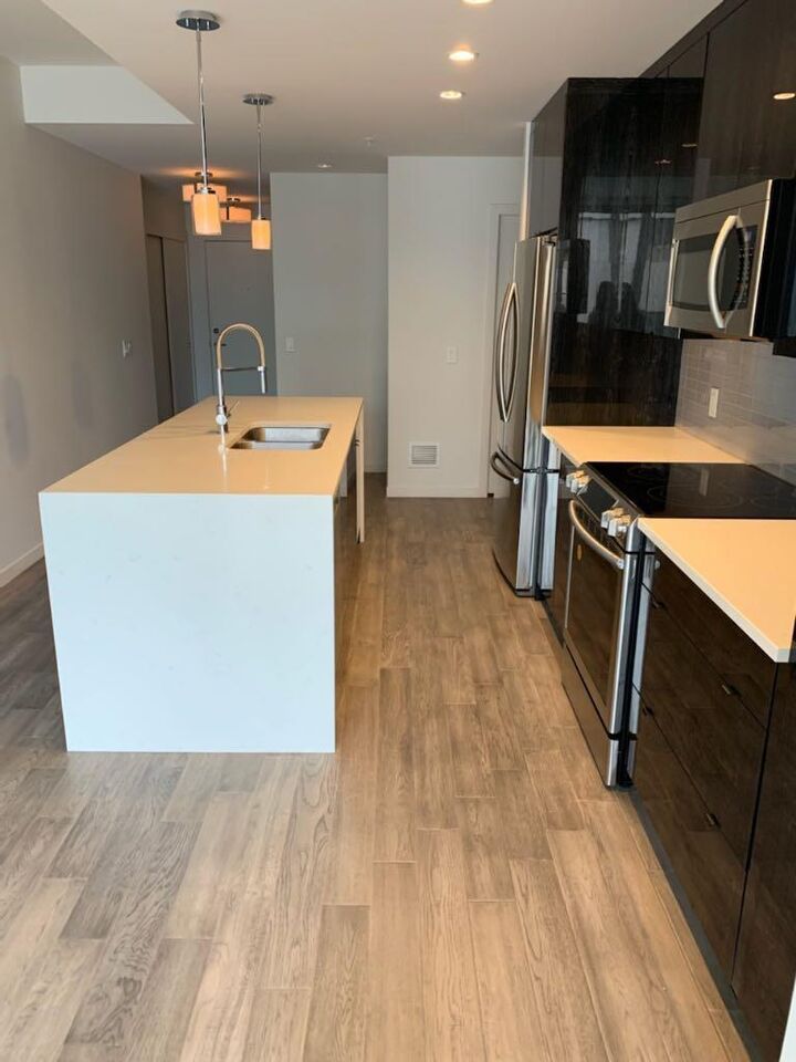Property Photo: 317 22 Avenue SW 306 AB T2S 3H6