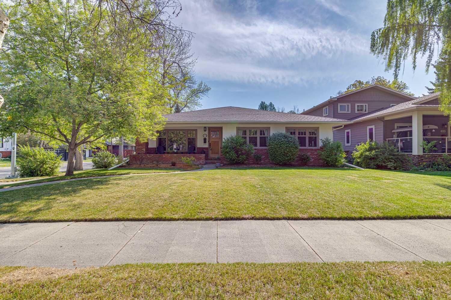 Property Photo: 3202 1 Street SW AB T2S 1R1